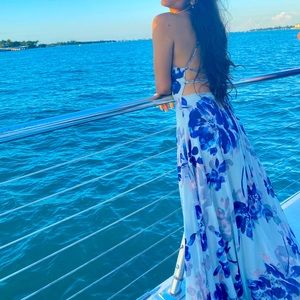 Beautiful floral maxi dress with straps at the back